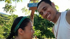 Vợ Phạm Anh Khoa lần đầu đăng ảnh tình tứ bên chồng sau scandal gạ tình