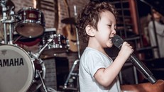 Tình cảm đặc biệt của Tuấn Hưng dành cho con trai