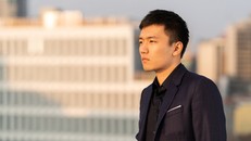 Vẻ điển trai của chủ tịch trẻ tuổi nhất trong lịch sử CLB Inter Milan