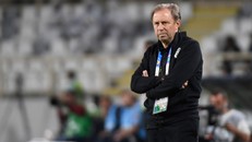 HLV Rajevac bị sa thải sau trận thua sốc trước Ấn Độ