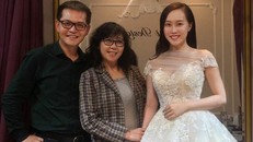 NSND Trung Hiếu cùng vợ trẻ đi thử váy cưới
