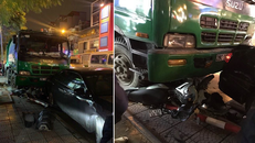 Xe chở rác lao vào phương tiện chờ đèn đỏ, 2 người trọng thương