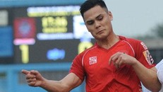 HLV Park Hang Seo cân nhắc bổ sung trung vệ Adriano Schmidt tham gia King's Cup