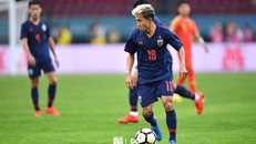 'Messi Thái' hả hê khi Văn Hậu bị chơi xấu