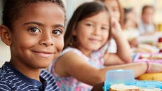 UNESCO và WHO đưa ra Tiêu chuẩn Toàn cầu về Trường học Nâng cao Sức khỏe