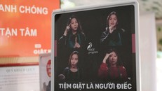 Lợi nhuận của Tiệm Giặt là người Điếc được sử dụng cho các lớp học kỹ năng sống cho người Điếc, hỗ trợ người Điếc hòa nhập xã hội. (Ảnh: Mai Thương)