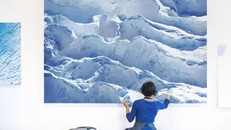 Họa sĩ Zaria Forman tái hiện sông băng Jakobshavn trên bờ tây Greenland 