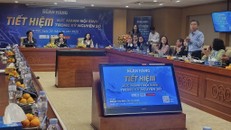 Tiền gửi dân cư tại ngân hàng cán mốc gần 8 triệu tỷ đồng