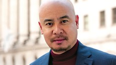 Vợ ông chủ cafe Trung Nguyên lên tiếng tố chồng