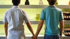 Phát hiện bí mật động trời của chồng trong đêm Noel