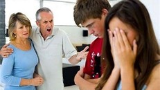 Con tôi thà lấy 'gái làm tiền' về làm vợ chứ không lấy cô