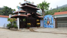 Đại gia vàng buộc phải tháo dỡ biệt phủ trong rừng cấm