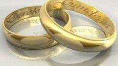 Bí mật đau đớn trong chiếc nhẫn cưới của chồng