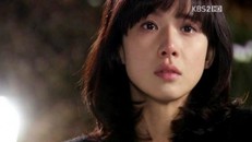 Choáng váng khi đồng nghiệp chạy ra ôm chầm lấy chồng tôi 