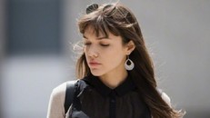 Đau đầu với thú vui kỳ quái ban đêm của chồng