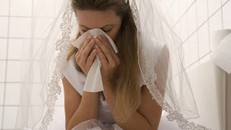 Chết điếng vì món quà người yêu cũ tặng tại lễ cưới