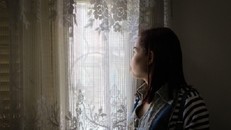 Cô dâu 22 tuổi phải bỏ xứ vì làm nô lệ tình dục cho cả nhà chồng