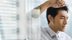 Bí mật tin nhắn nửa đêm và giọt máu bí ẩn