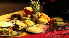 Mâm cỗ cúng Giao thừa 'đúng' và 'đủ'