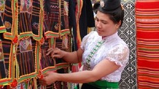 Ý nghĩa của chiếc khăn Piêu - biểu tượng tín ngưỡng người Thái