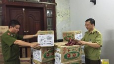 Đột nhập cơ sở ‘hô biến’ hạn sử dụng bánh kẹo