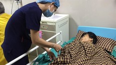 Người phụ nữ bị sa toàn bộ âm đạo vì vội đi làm sau sinh