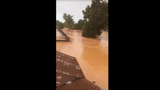 Video: Hiện trường đổ nát của đập thủy điện Xepian Xenamnoy