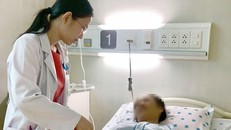 Nghi ngờ lời chẩn đoán của bác sĩ, một phụ nữ nguy kịch