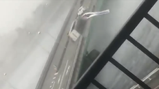 Siêu bão Jebi đổ bộ Nhật Bản: Những hình ảnh khủng khiếp