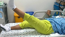 Mắc Hội chứng Guillain - Barré khiến bé bị yếu liệt chi - Ảnh: Vnexpress