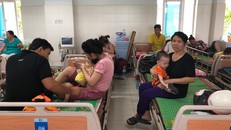 Quảng Ngãi: Số trẻ mắc bệnh tay chân miệng tăng đột biến