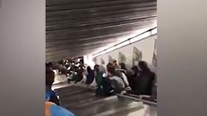 Thang cuốn đột ngột tăng tốc, nhiều người ngã chồng lên nhau