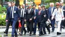 Chùm ảnh: Thủ tướng Nguyễn Xuân Phúc đón Thủ tướng Nga