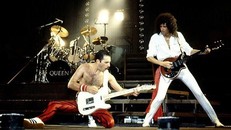 Ca khúc nào được phát nhiều nhất trên mạng?