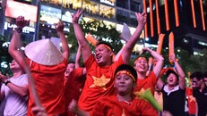 Cách giúp bạn tỉnh táo sau một đêm 'đi bão'