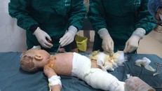 Trẻ bỏng nặng do sự vô ý của cha mẹ