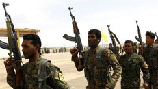 Các lực lượng Dân chủ Syria (SDF) ở ngoại ô thành phố Dayr al-Zawr của Syria, ngày 21/5 vừa qua. (Nguồn: AFP/presstv) ​