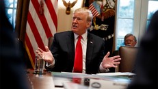 Ông Trump rút quân vì Syria chỉ còn 'cát và thần chết'