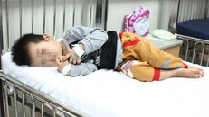 Tưởng thuốc tâm thần là kẹo, 3 chị em ngã lăn ra bất tỉnh