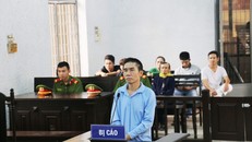 Kẻ dùng dao đâm chết vợ ngay tại toà lĩnh 20 năm tù