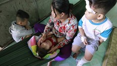 Thảm cảnh vợ chồng chết dưới bánh container