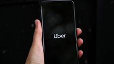 Tình trạng tốc độ tăng trưởng doanh thu giảm sút ở Uber có thể làm gia tăng mức độ thận trọng của các nhà đầu tư tiềm năng - Ảnh: Reuters.