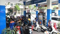 Tính đến 15 giờ ngày 2/3, Quỹ bình ổn giá xăng dầu của Petrolimex còn 1.210 tỷ đồng. Ảnh minh họa: Hoàng Hùng/TTXVN