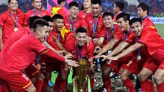 Chiếc cúp Vàng AFF Cup 2018 sẽ là khích lệ lớn với các cầu thủ U22 Việt Nam tại SEA Games 30