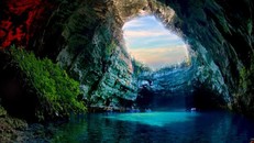 Hang động nào ở Việt Nam lớn nhất thế giới?