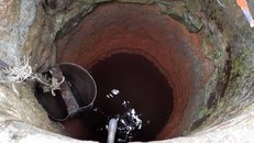 Chồng ném con 1 tuần tuổi xuống giếng vì mâu thuẫn với vợ