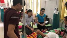 Dùng xăng nhóm lửa, bé trai 8 tuổi bị bỏng nặng