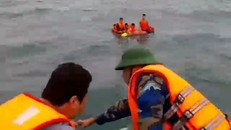 Cứu hộ thành công 6 thuyền viên trôi dạt trên biển