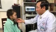 Phẫu thuật khối u lớn trong hốc mũi bé gái