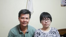 Bố Khanh là “đôi chân” luôn đồng hành cùng Thương trong các bước đường đời.